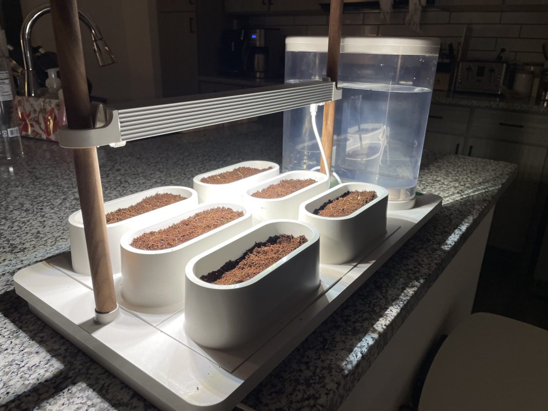 AUK SelfSustaining Indoor Garden Review