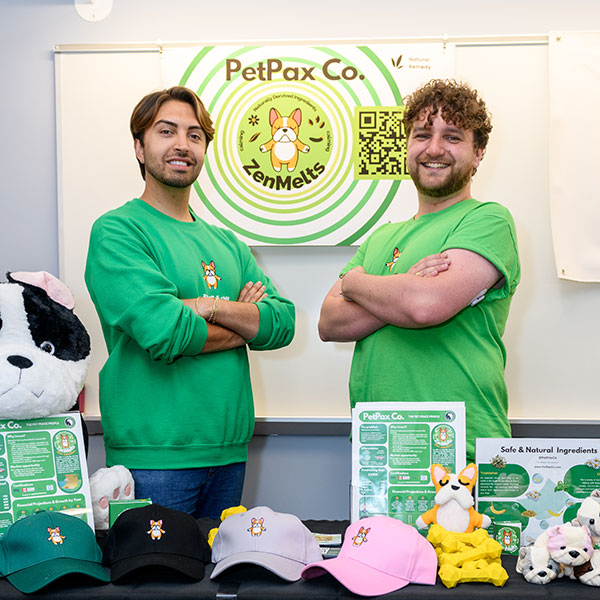 Nathan Ruff MBA’23 and Anthony Gatti MBA’24