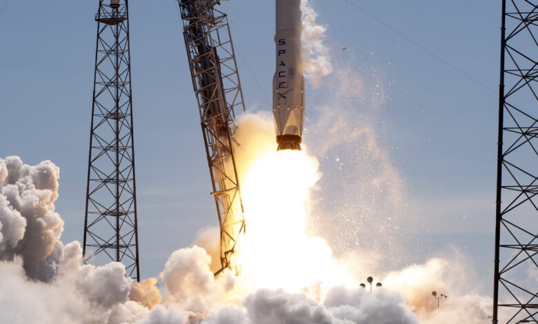 rocket spacex falcon.jpg