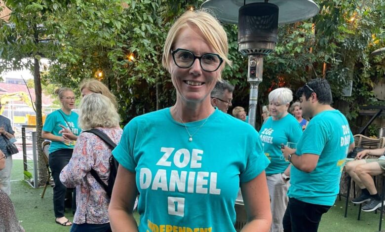 zoe daniel.jpeg