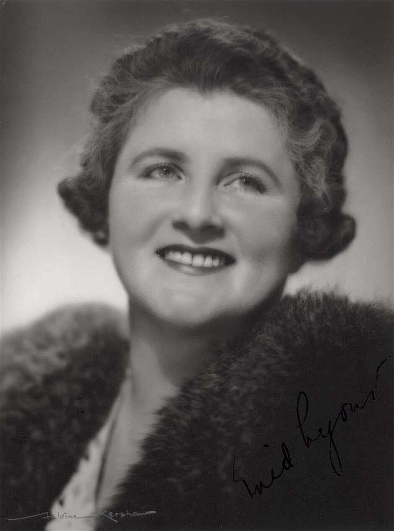 Dame Enid Lyonst
