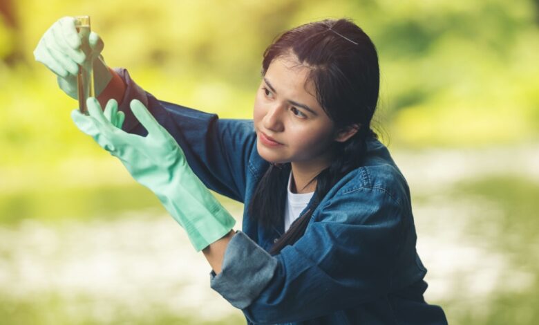 woman science small.jpeg
