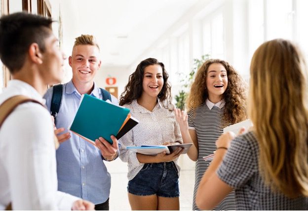 Tips to Build Your Professional Network as a Student.jpg