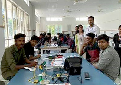 Training on PV solar system installation by operating partner at CSP, Kunnanamthanam. Training on PV solar system installation by operating partner at CSP, Kunnanamthanam.